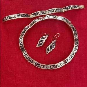 Women’s 3 Piece NecklaceSet